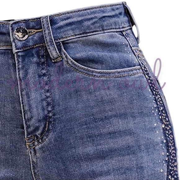 Premium Quality DENIM with side Decor - Picture 5 of 7